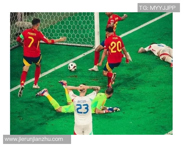 《纵横绿茵场的足坛传奇 解读足球巨星的精彩瞬间与背后故事》 《纵横绿茵场的足坛传奇 解读足球巨星的精彩瞬间与背后故事》