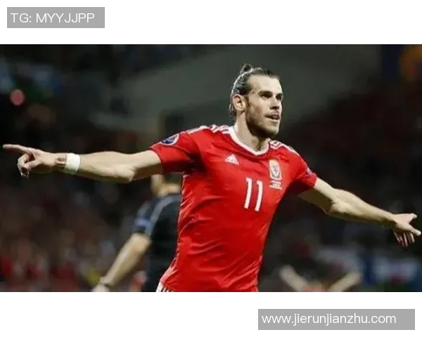 《模仿路边足球球星的技巧与训练方法解析》 《模仿路边足球球星的技巧与训练方法解析》